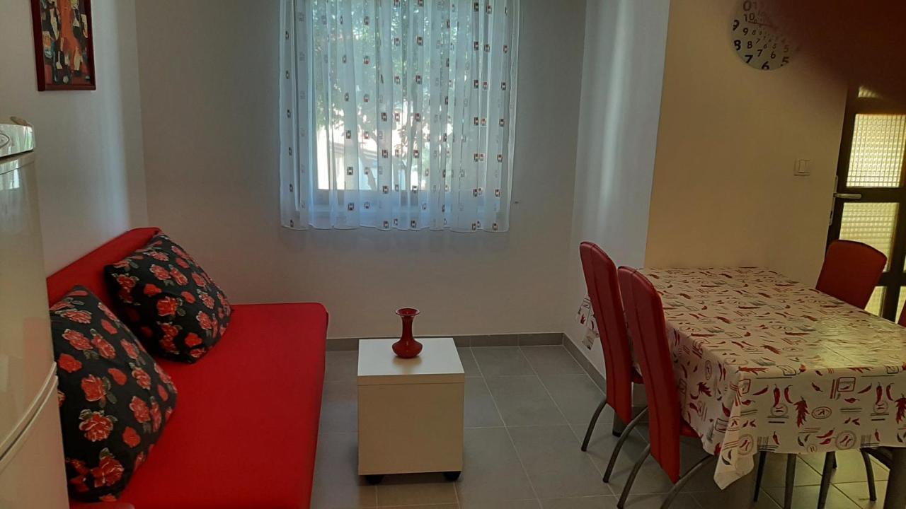 Apartmani Mw, Crveni Apartman Baška Zewnętrze zdjęcie